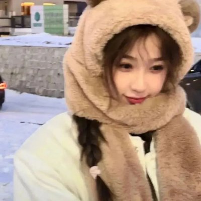 山林中头一个女人 在线观看封面